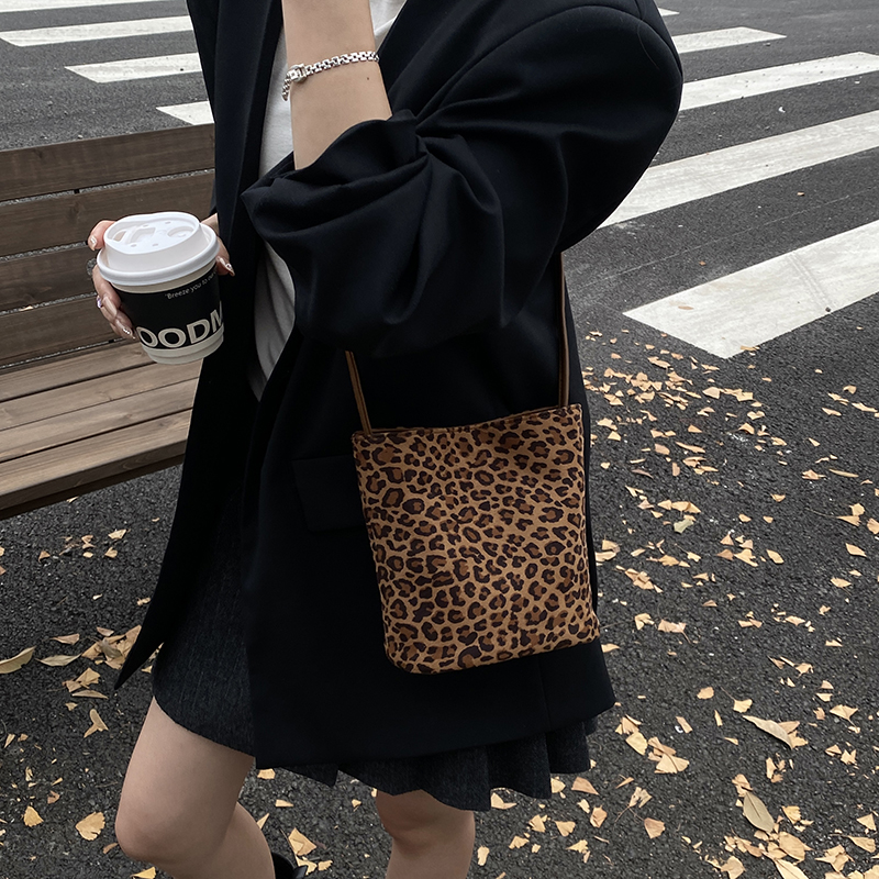 LEFTSIDE Design PU suede Leopa - Luxury Bags On Sale 评论和价格