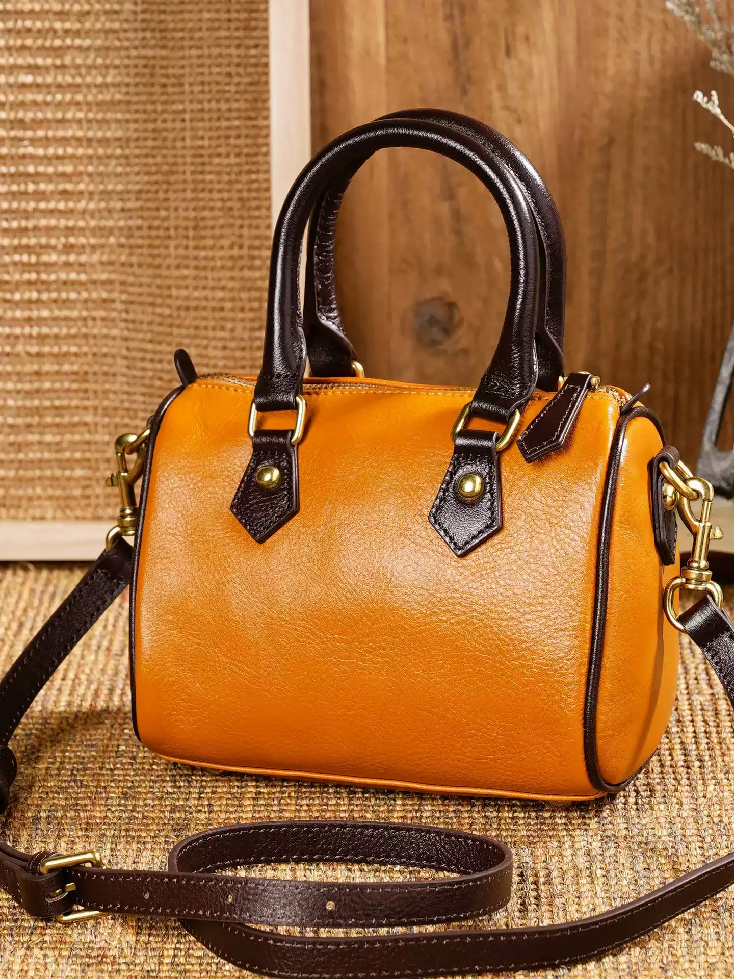 Classic Boston Shoulder Bags F - Luxury Bags That Are Affordable 评论和价格